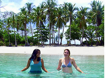 You can study Spanish with Habla Ya in Bocas del Toro, the perfect beach location